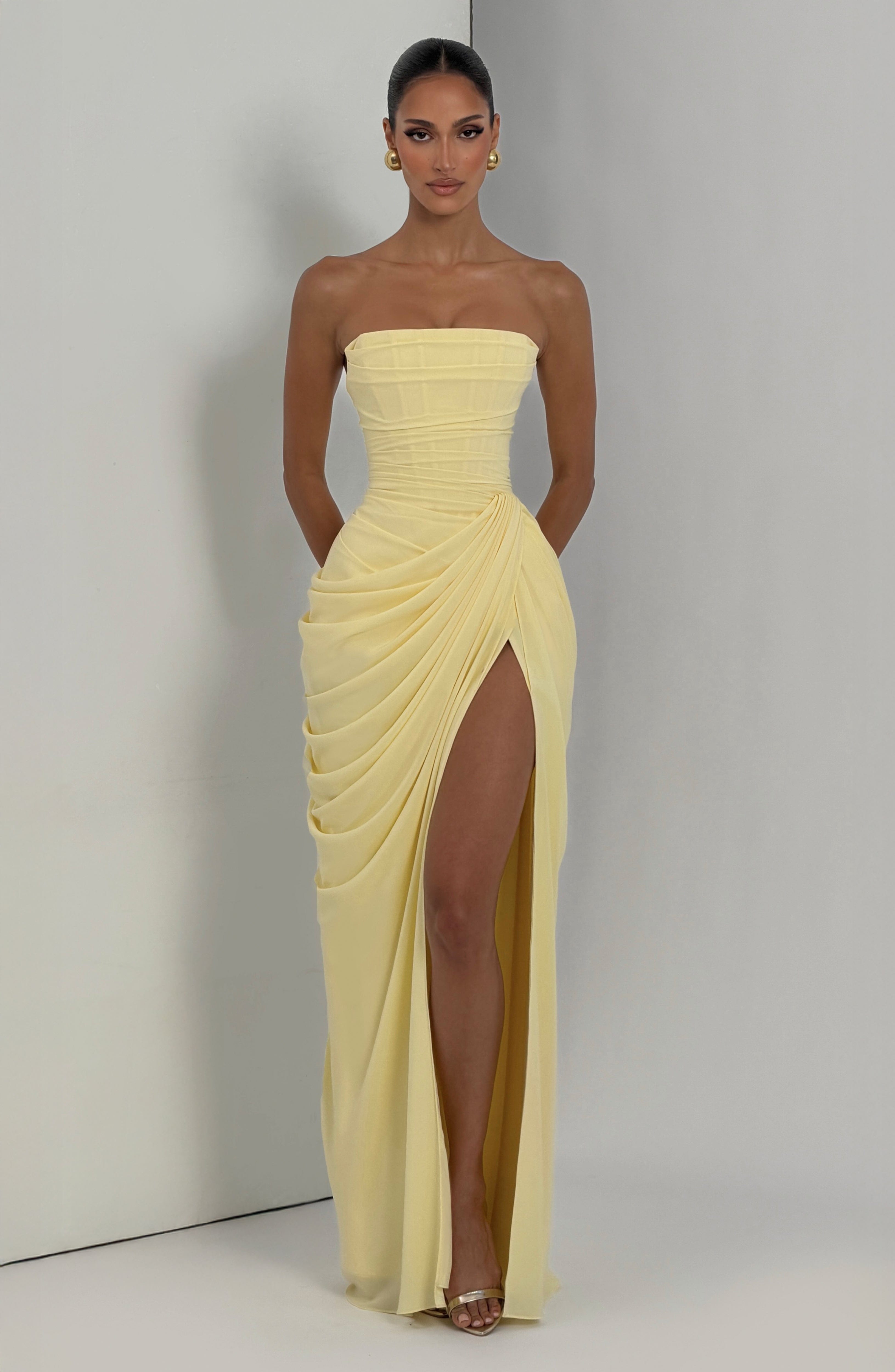 Lola - Vestido Escultural